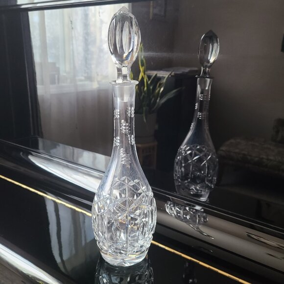 Tall crystal carafe wine decanter. - Picture 1 of 7